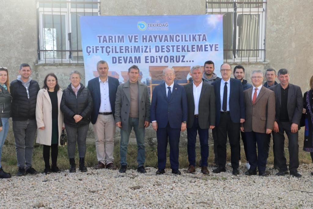 BÜYÜKŞEHİR BELEDİYESİ ÜRETİCİLERE DESTEĞİNİ SÜRDÜRÜYOR