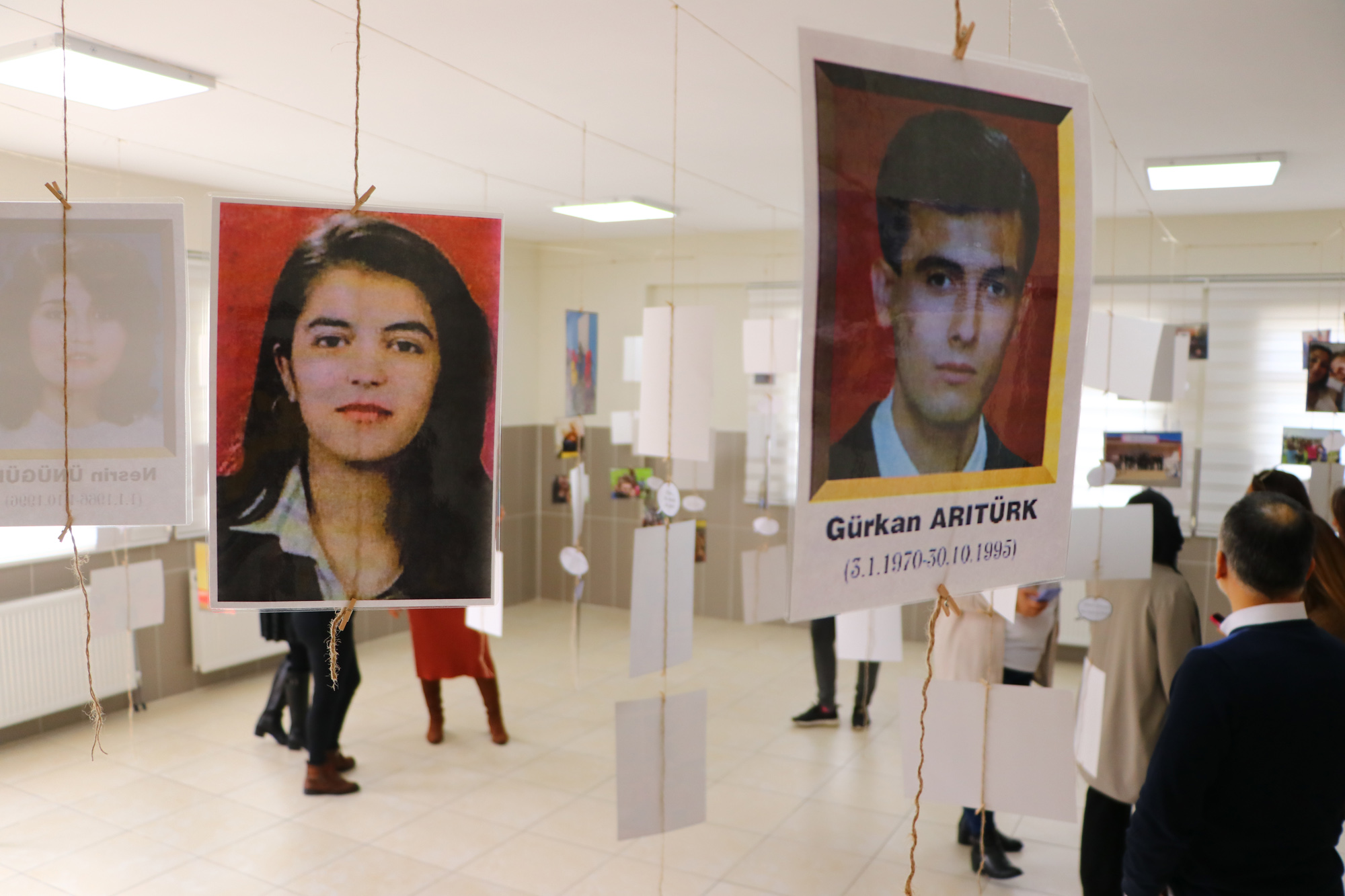 Tekirdağ’da Şehit Öğretmenlerin Fotoğrafları Sergilendi