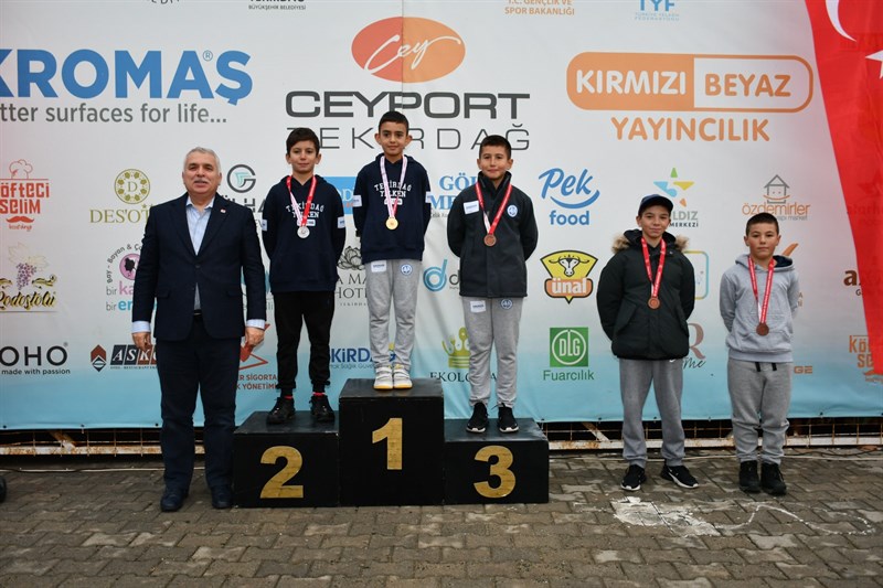 Tekirdağ’da Valilik Kupası Yelken Yarışları yapıldı