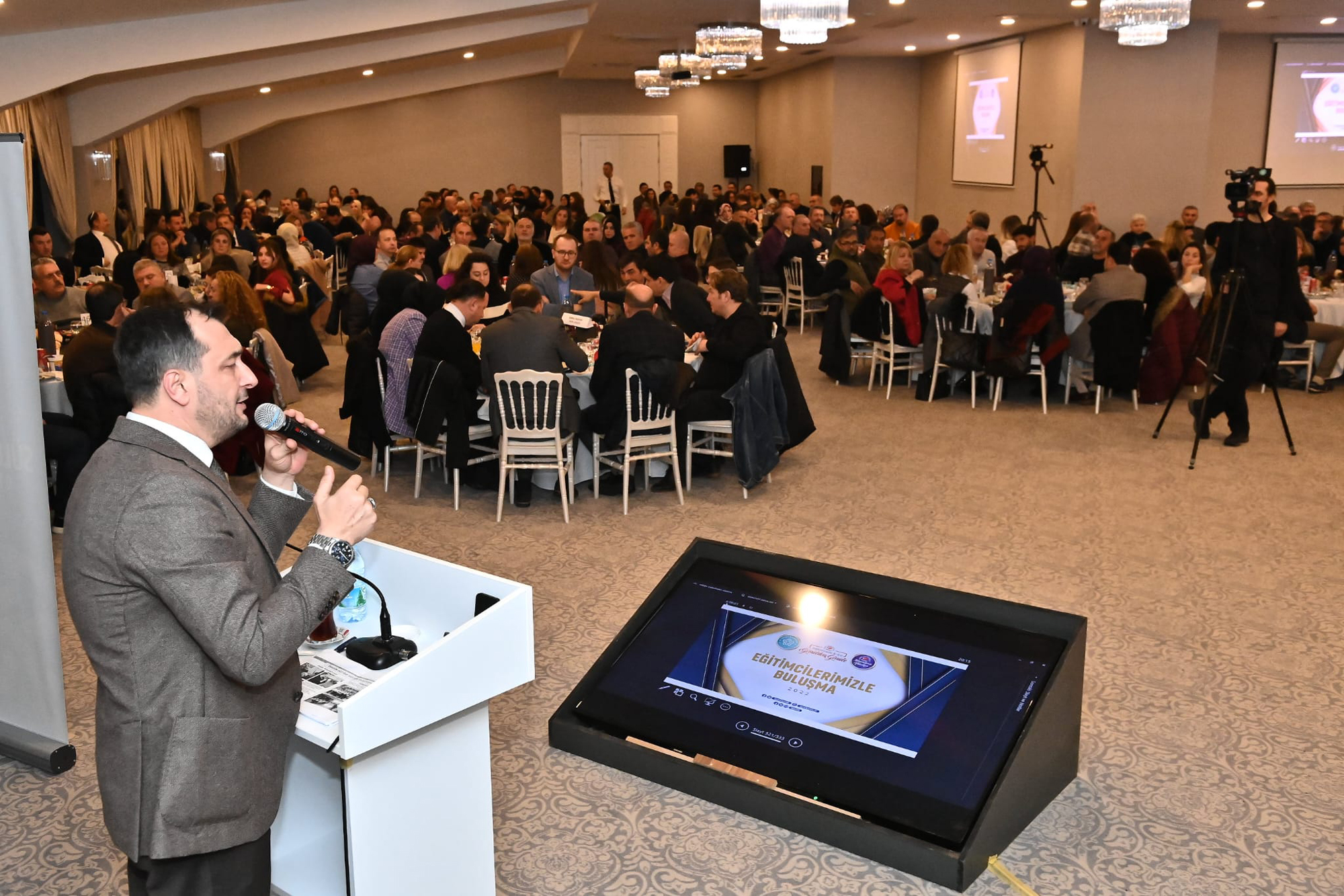 Başkan Yüksel eğitimcilerle istişare toplantısında buluştu