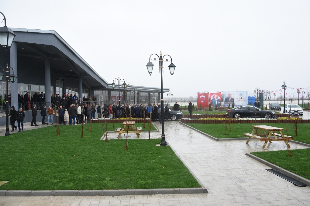 HAYRABOLU REKREASYONEL SOSYAL VE SPORTİF TESİS TÖRENLE HİZMETE AÇILDI