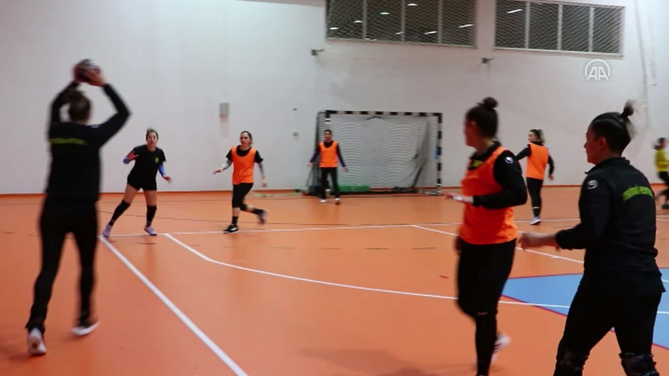 Tekirdağ Süleymanpaşa Kadın Hentbol Takımı, Türkiye Kupası’nı kazanmak istiyor