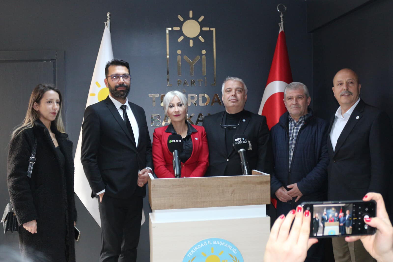 SİBEL EDA TUNCER “İYİ’LERİN YOLU AÇIK OLSUN”