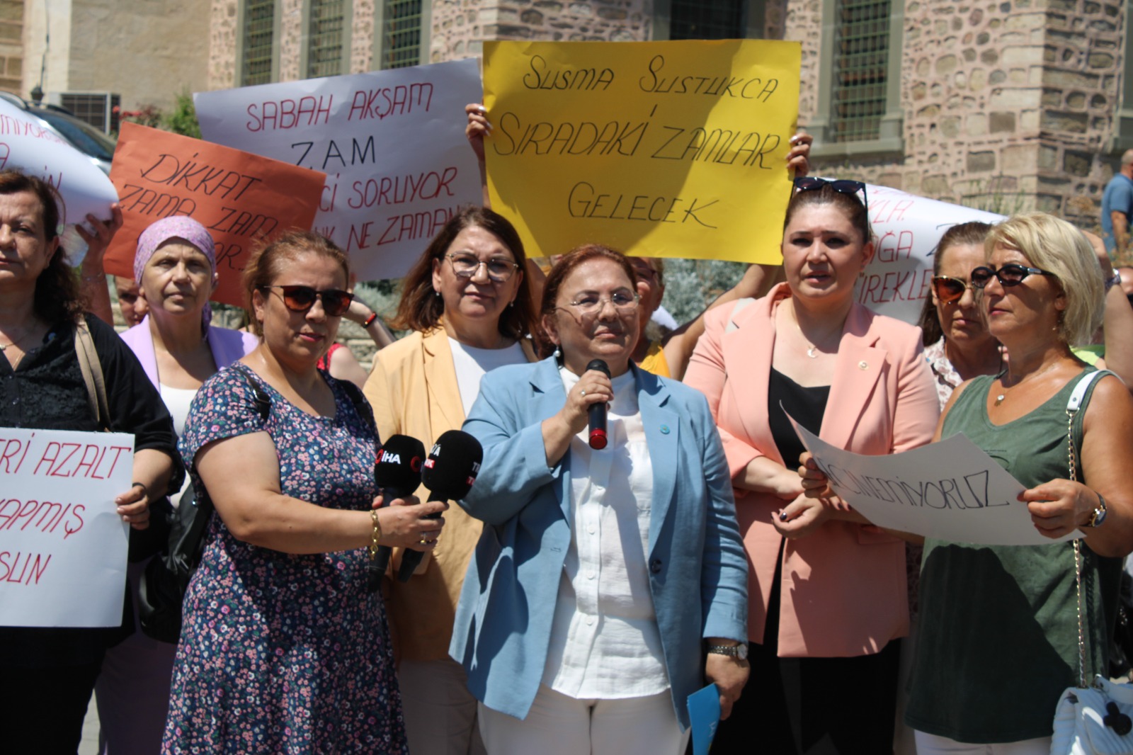 İyi Partili Yüksel: Milletin Evlatlarına Patates Soğan Lüks Hale Geldi