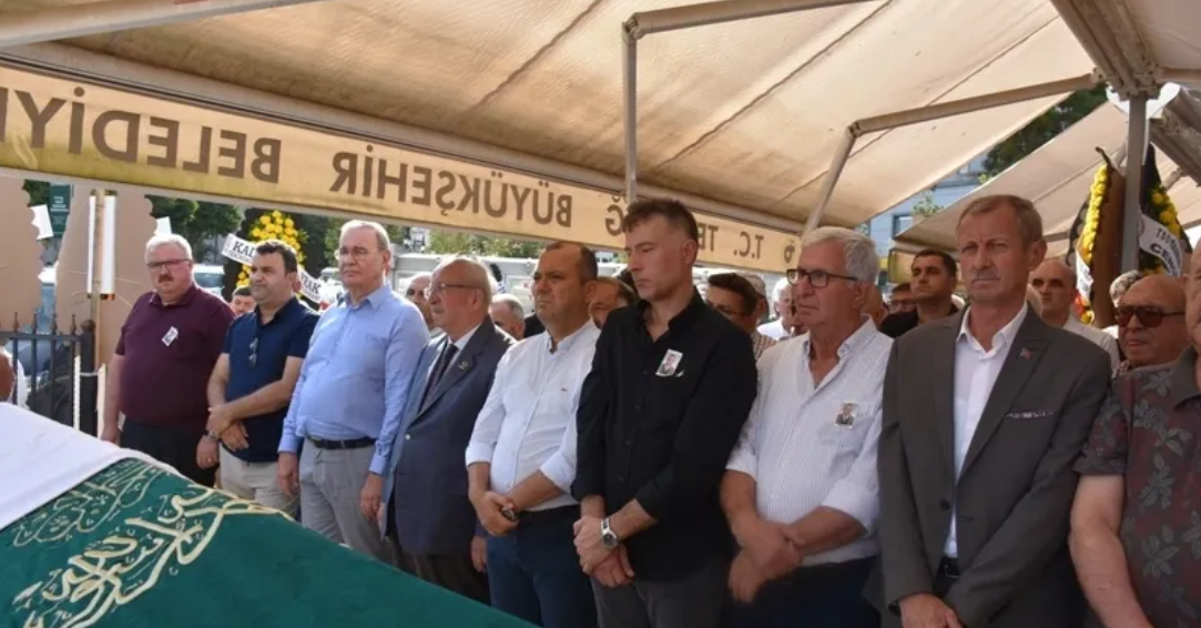 İBRAHİM ERİŞ DEFNEDİLDİ