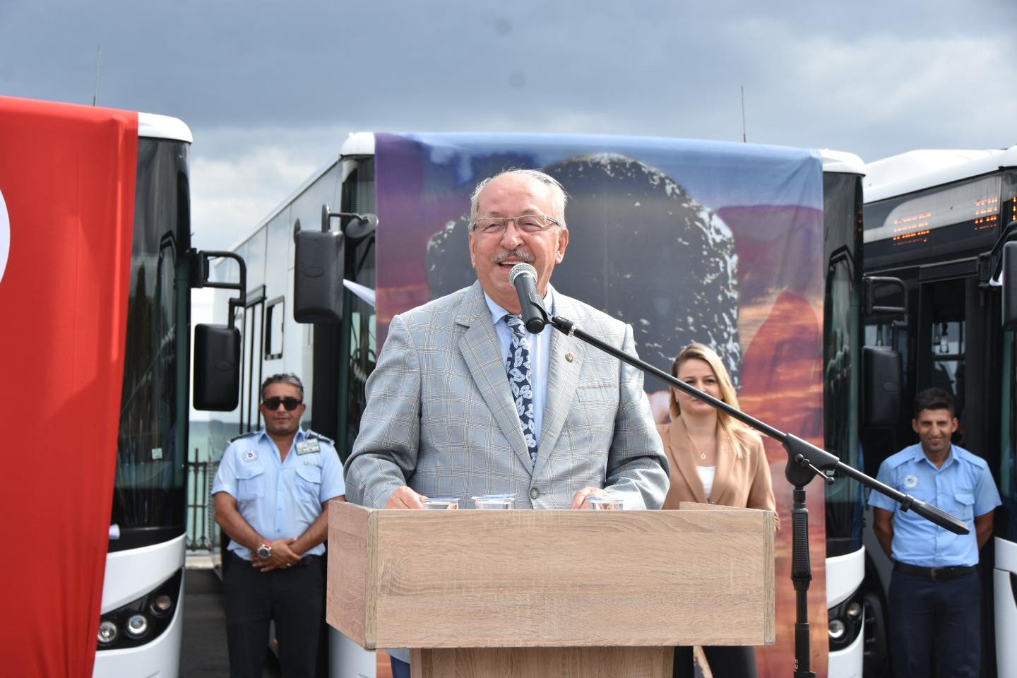 BÜYÜKŞEHİR ARAÇ FİLOSUNU GÜÇLENDİRMEYE DEVAM EDİYOR