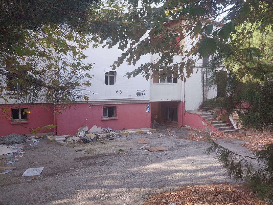 İŞTE O YER HARABE OLDU