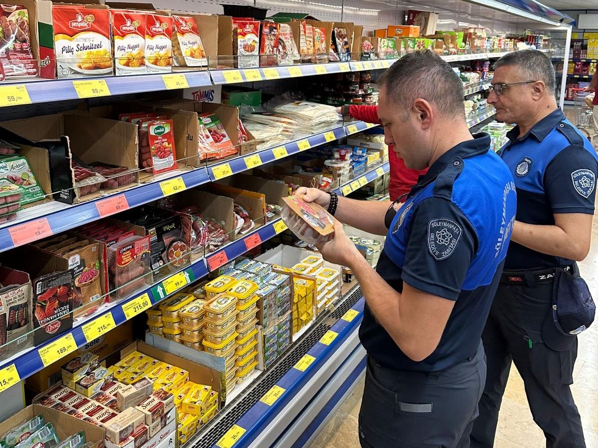 Süleymanpaşa Belediyesi Zabıta Ekiplerinden Market Denetimi