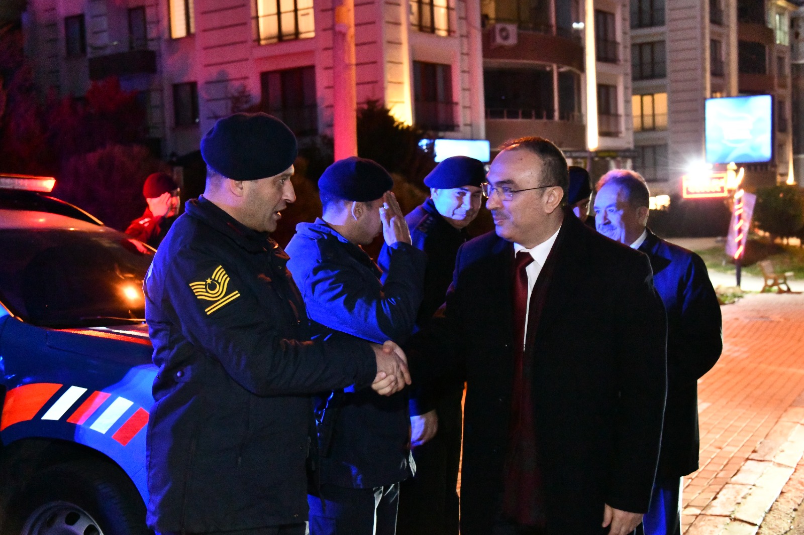 Vali Soytürk Yılının Son Gününde Görevi Başında Bulunan Personeli Ziyaret Etti