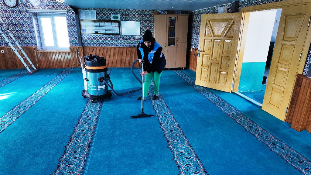 Süleymanpaşa Belediyesi Camilerde Temizlik Seferberliği Başlattı