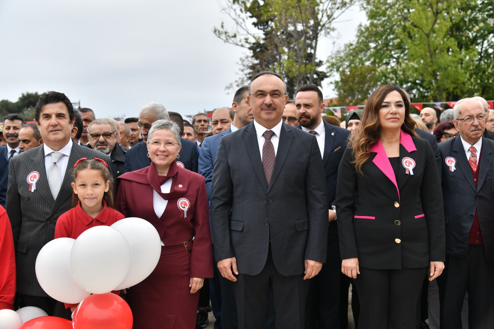 23 Nisan Ulusal Egemenlik ve Çocuk Bayramı Çelenk Sunma Töreni İle Başladı