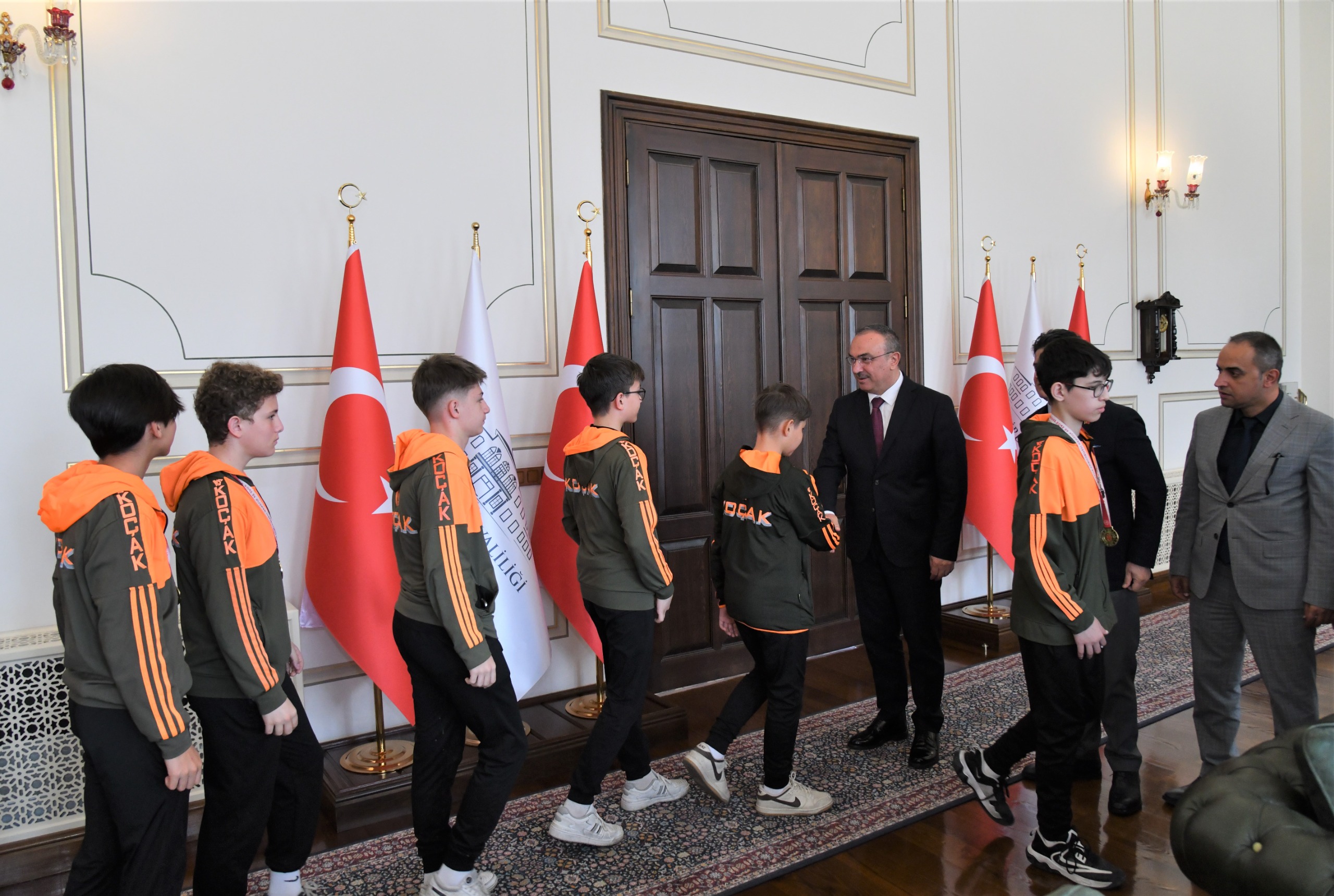 Vali Soytürk Başarılı Sporcuları Makamında Kabul Etti