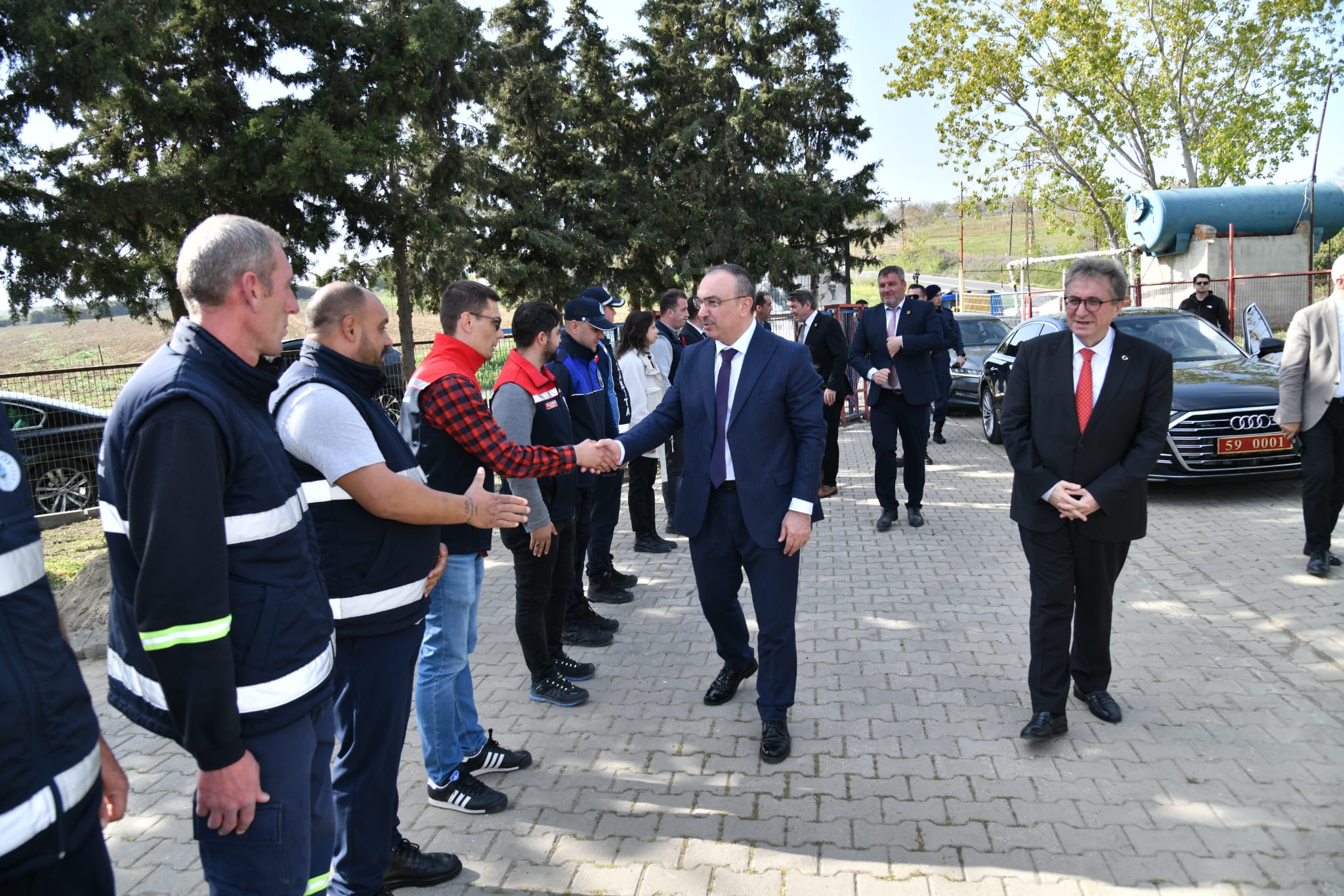 Vali Soytürk Şarköy İlçemizde Bulunan Hayvan Barınağı ve Yeni Doğal Yaşam Alanı’nda İncelemelerde Bulundu
