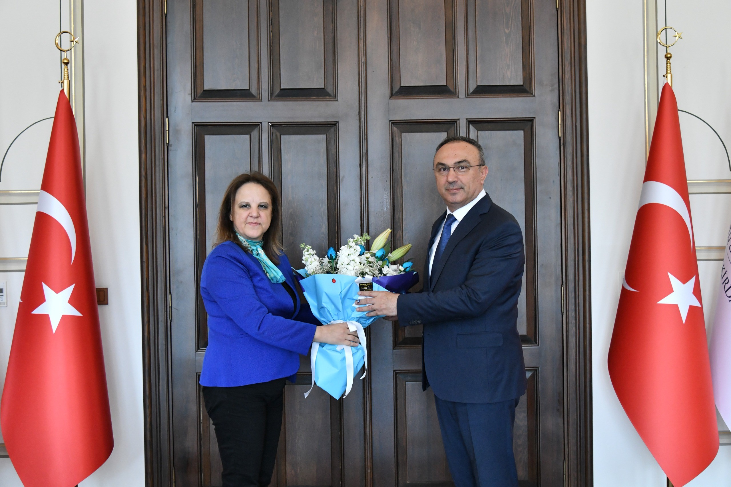 Vali Soytürk SGK İl Müdürü Alan ve Beraberindeki Heyeti Makamında Kabul Etti