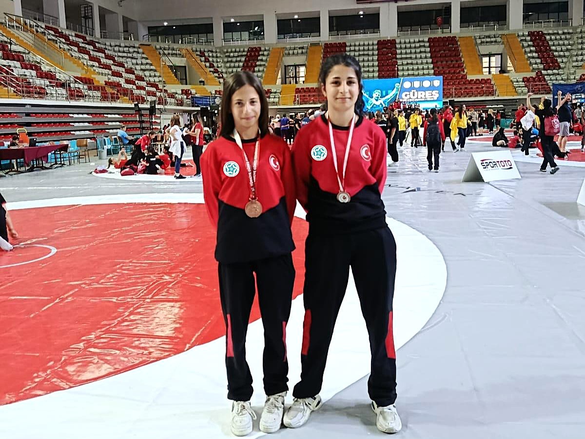 Süleymanpaşalı Genç Güreşçiler Türkiye Şampiyonası’nda Gururlandırdı