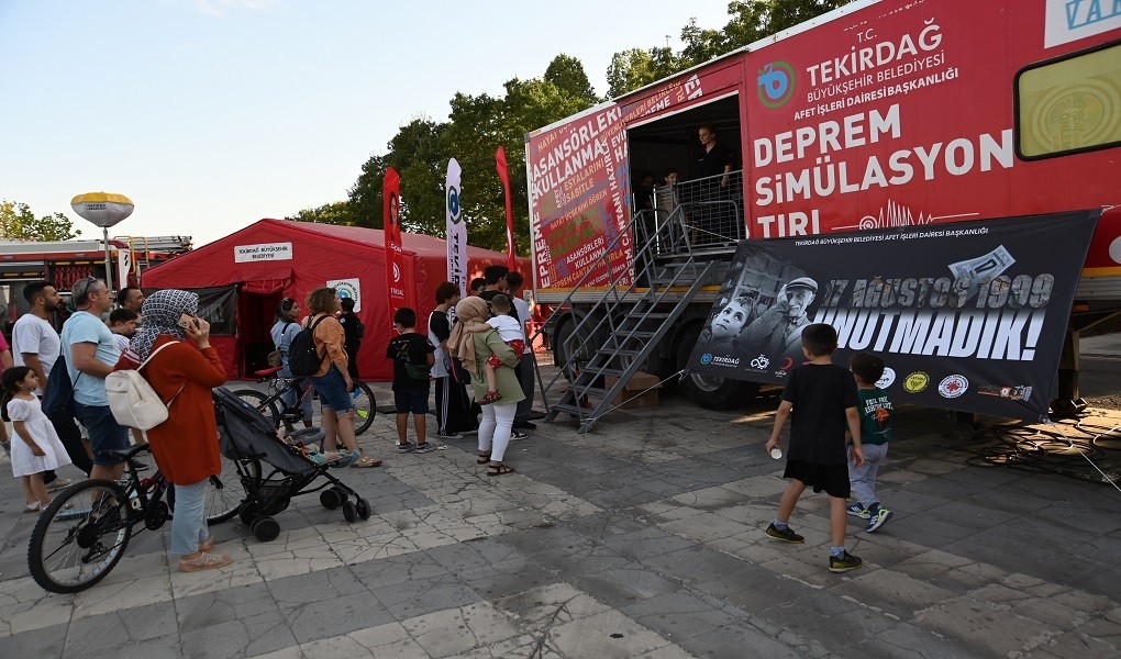 17 AĞUSTOS DEPREMİ 26’NCI YILINDA TEKİRDAĞ’DA ANILDI