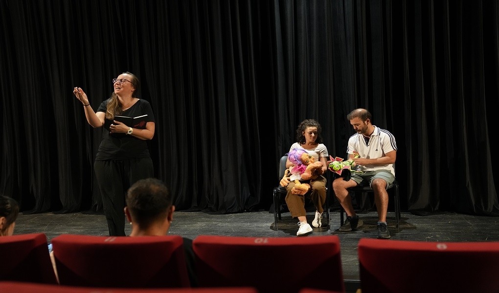 ŞEHİR TİYATROSU OYUNCULARI İÇİN KUKLA ATÖLYESİ DÜZENLENDİ