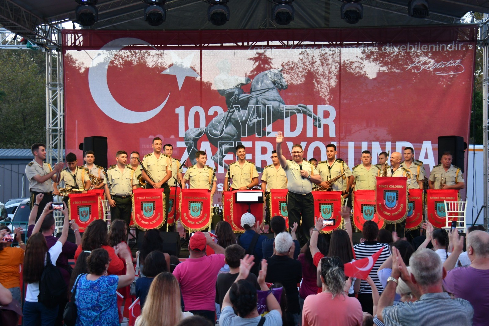 30 Ağustos Zafer Bayramı Coşkusu Süleymanpaşa Sahilini Sardı