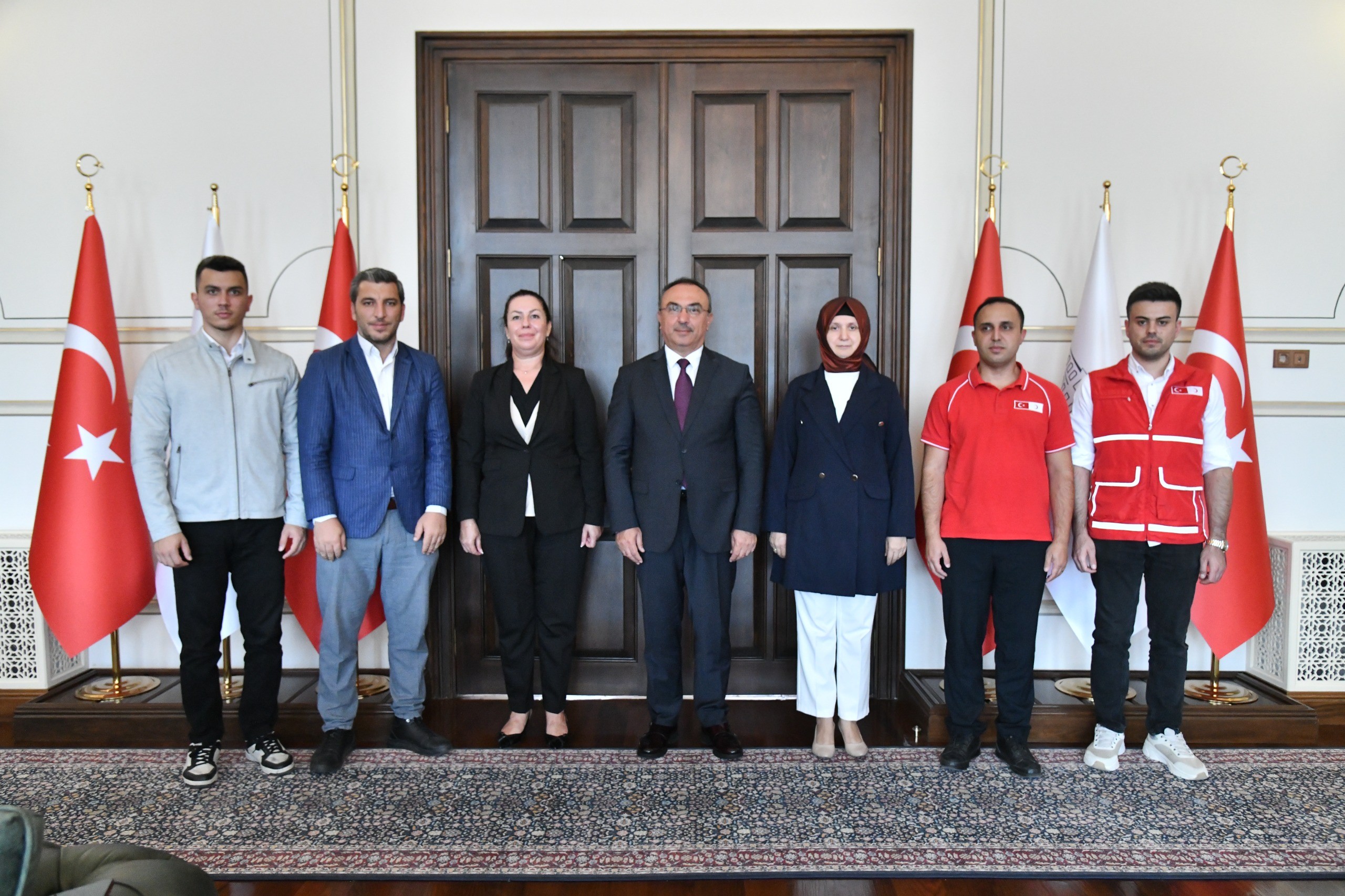 Kızılay Tekirdağ Şube Başkanı Üğüden Vali Soytürk’ü Ziyaret Etti