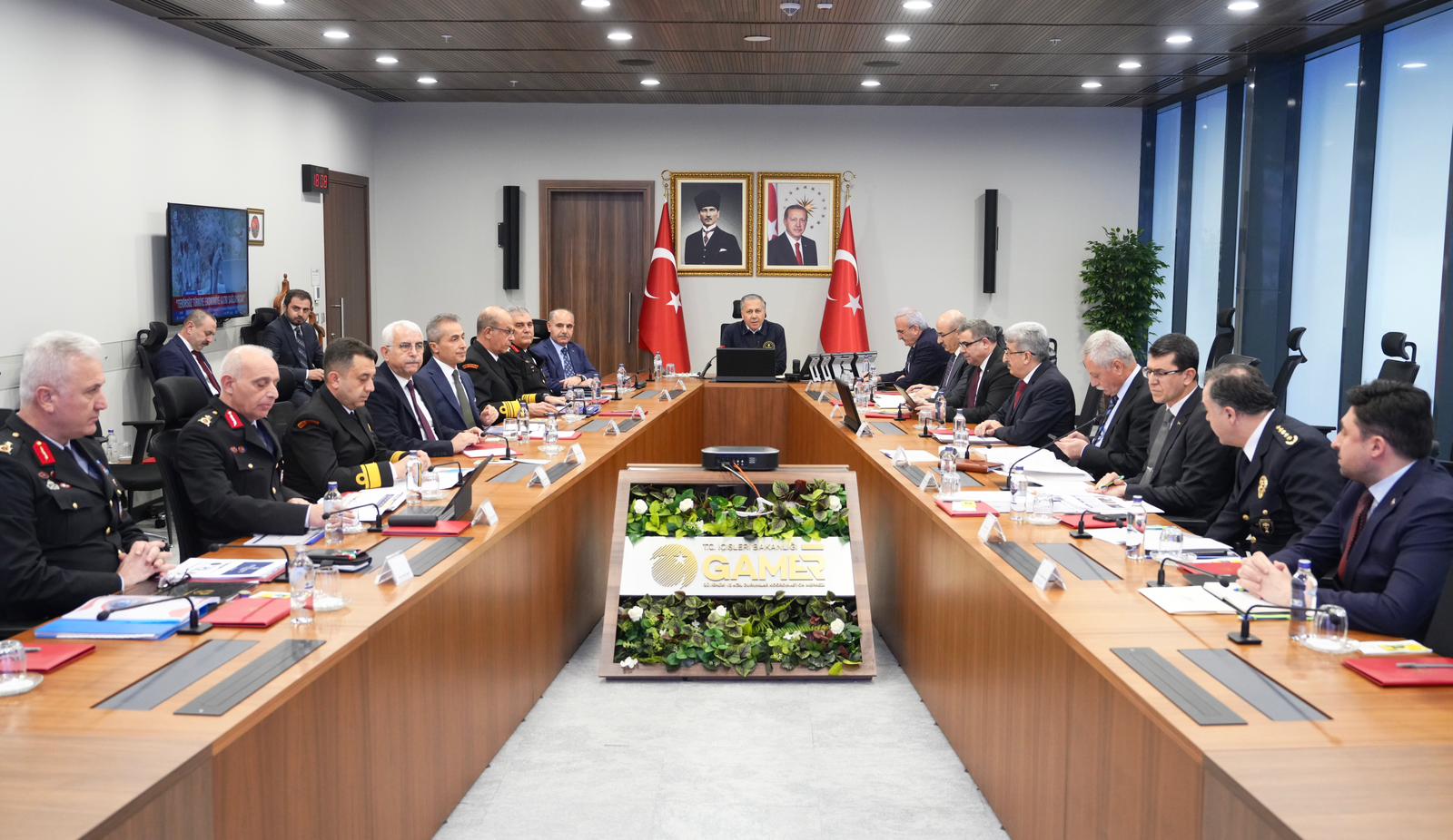 Vali Soytürk İçişleri Bakanı Yerlikaya Başkanlığında VKS Üzerinden Gerçekleştirilen Toplantıya Katıldı