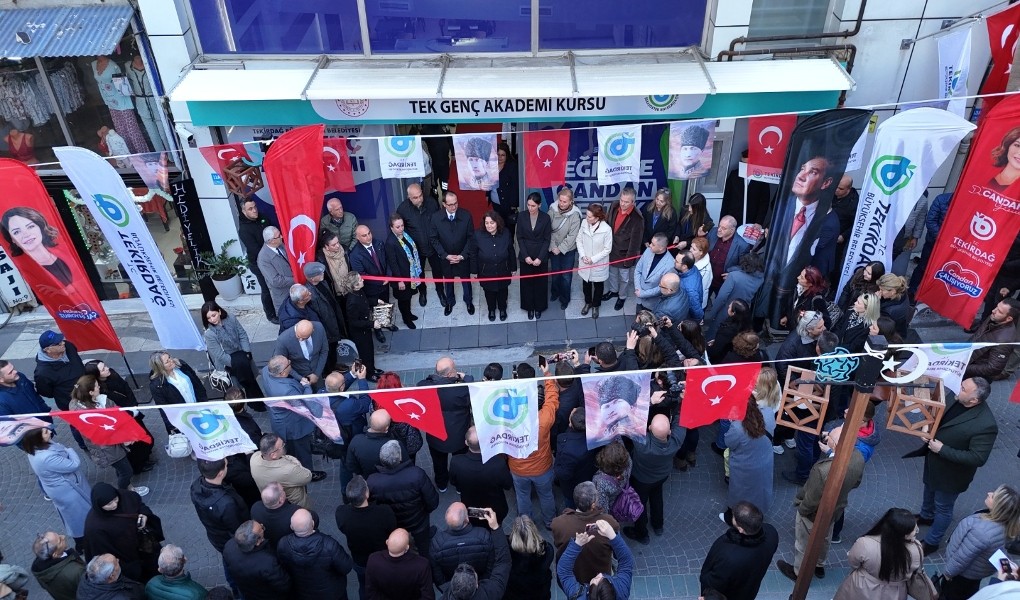 BÜYÜKŞEHİR’DEN EĞİTİMDE FIRSAT EŞİTLİĞİ HAMLESİ: TEK GENÇ AKADEMİ