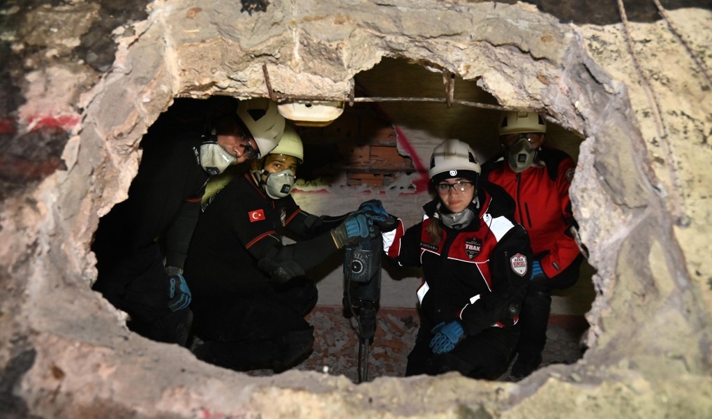 TEKİRDAĞ’DA GERÇEĞİNİ ARATMAYAN ARAMA KURTARMA TATBİKATI