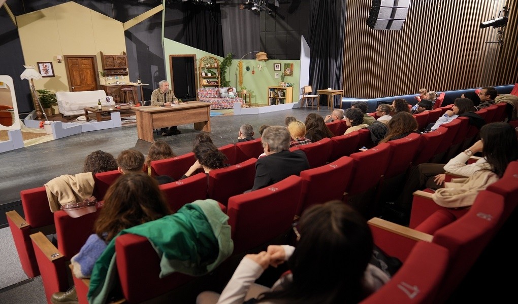 TEKİRDAĞLI TİYATROSEVERLER TİYATRO ATÖLYESİNDE BULUŞTU