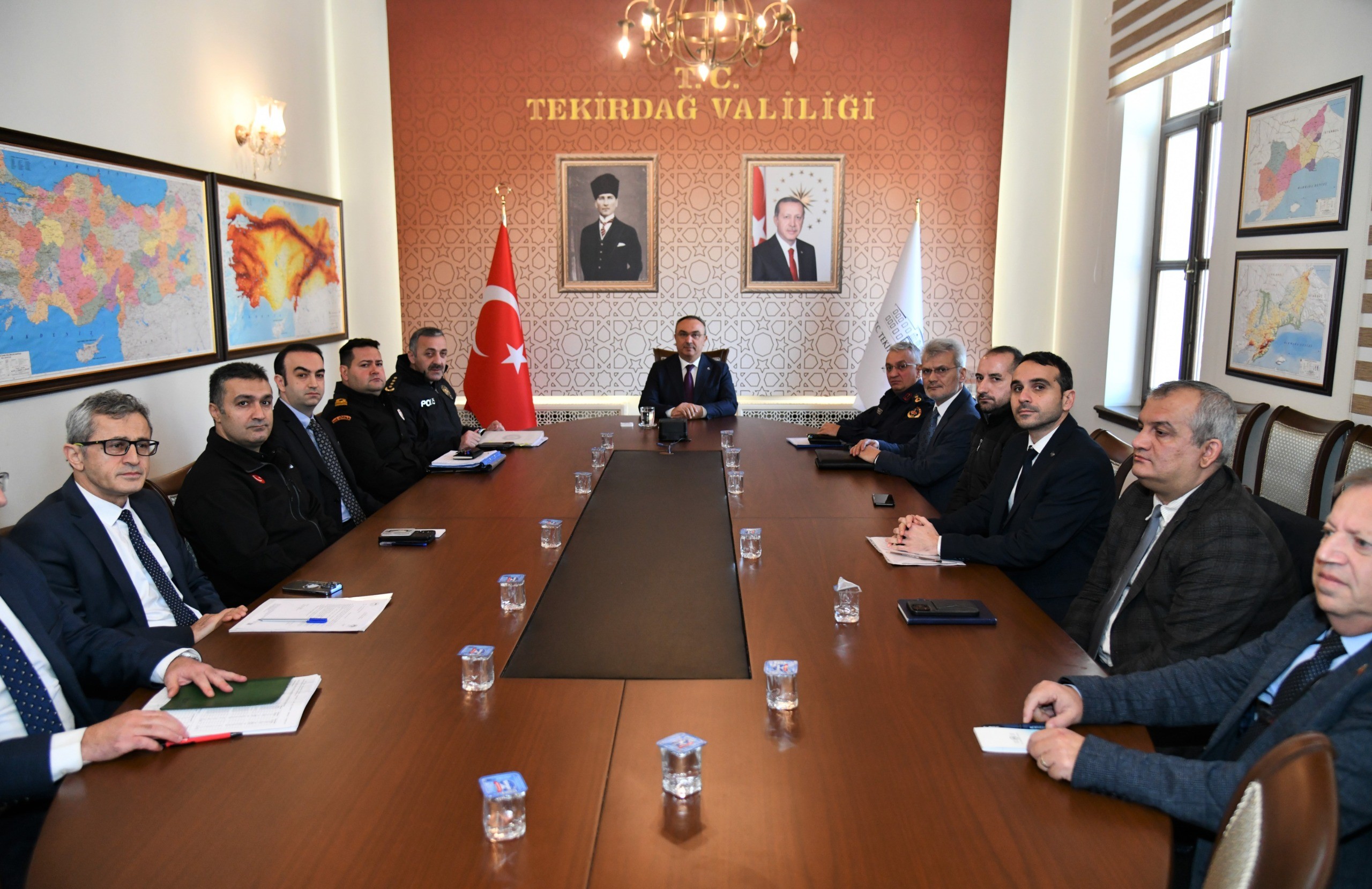 Vali Soytürk Başkanlığında Yılbaşı Tedbirleri Toplantısı Yapıldı