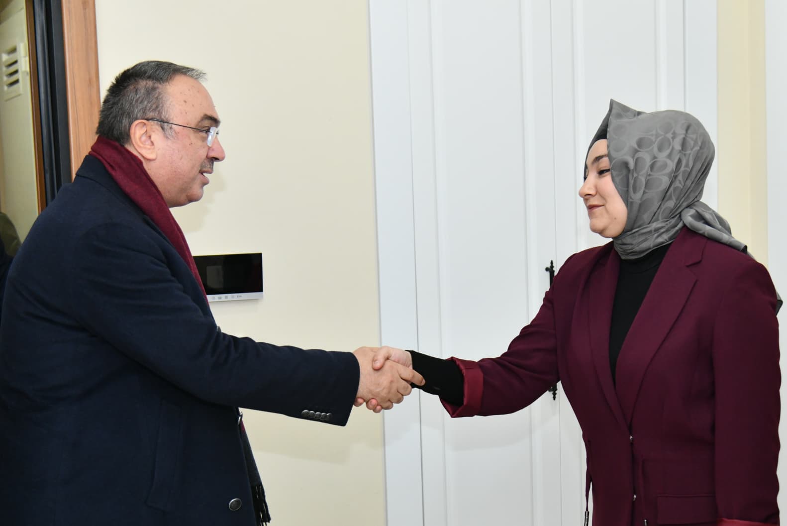 Vali Soytürk Şehit Kızını Ziyaret Etti