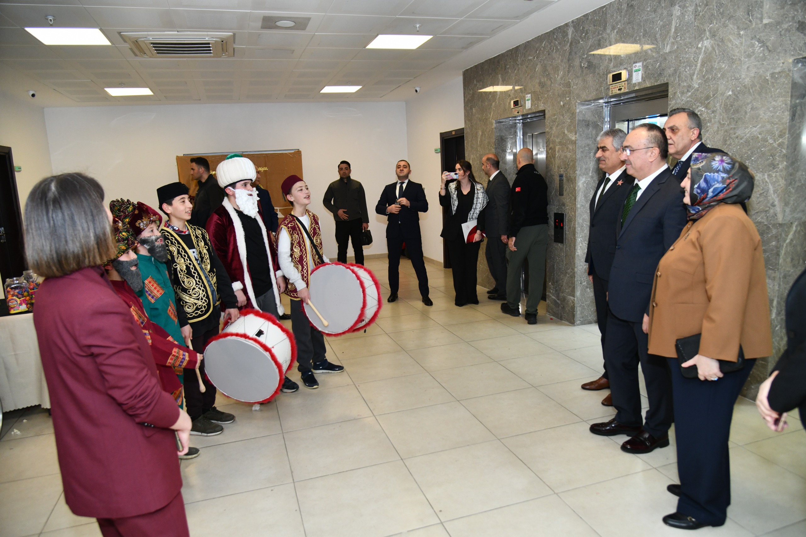 Vali Soytürk ve Eşi Nurdan Soytürk Koruyucu Aileler ve Çocuklar İçin Düzenlenen İftara Katıldı