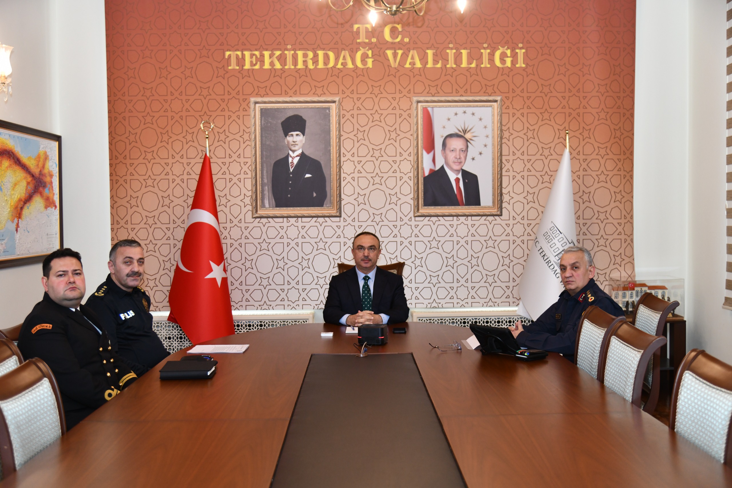 Vali Soytürk İçişleri Bakanı Mustafa Çiftçi Başkanlığında VKS Üzerinden Gerçekleştirilen Toplantıya Katıldı
