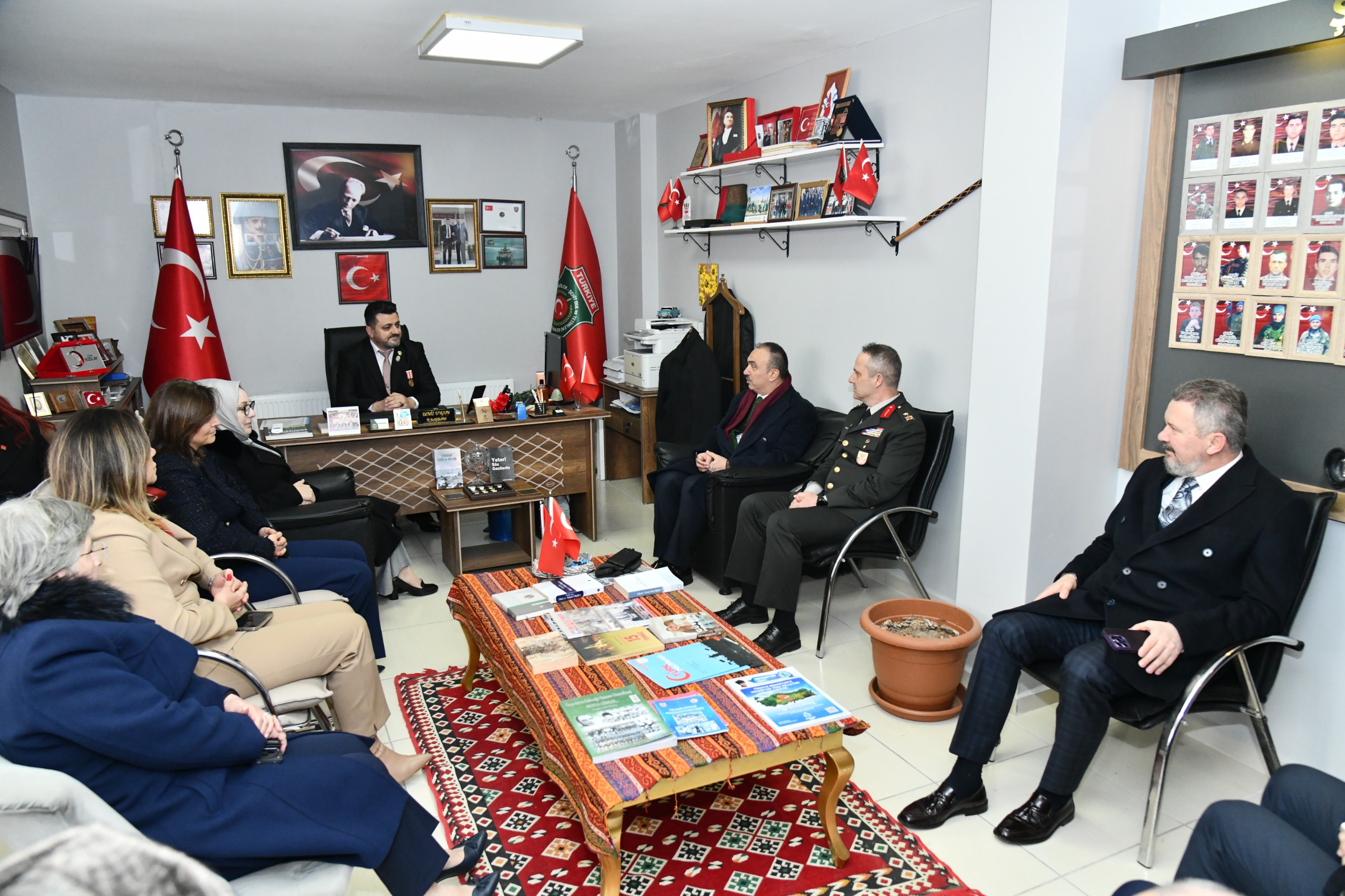 Vali Soytürk Türkiye Harp Malulü Gaziler, Şehit Dul ve Yetimleri Derneğini Ziyaret Etti