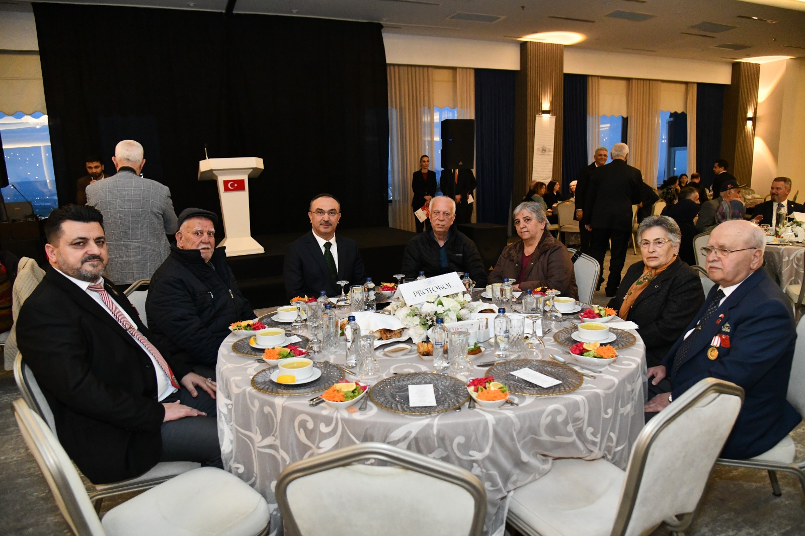 Şehit Aileleri ve Gaziler Onuruna İftar Programı Düzenlendi