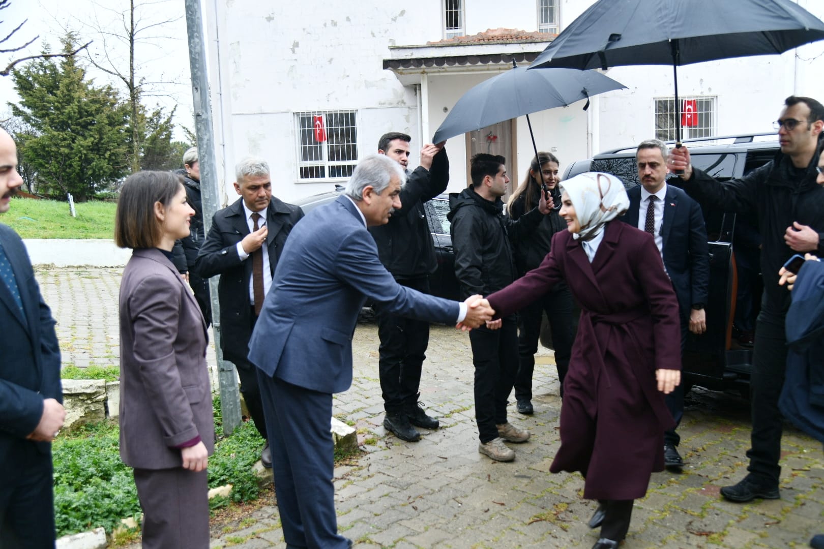 Aile ve Sosyal Hizmetler Bakanı Göktaş ve Vali Soytürk Çocuk Evlerini Ziyaret Etti