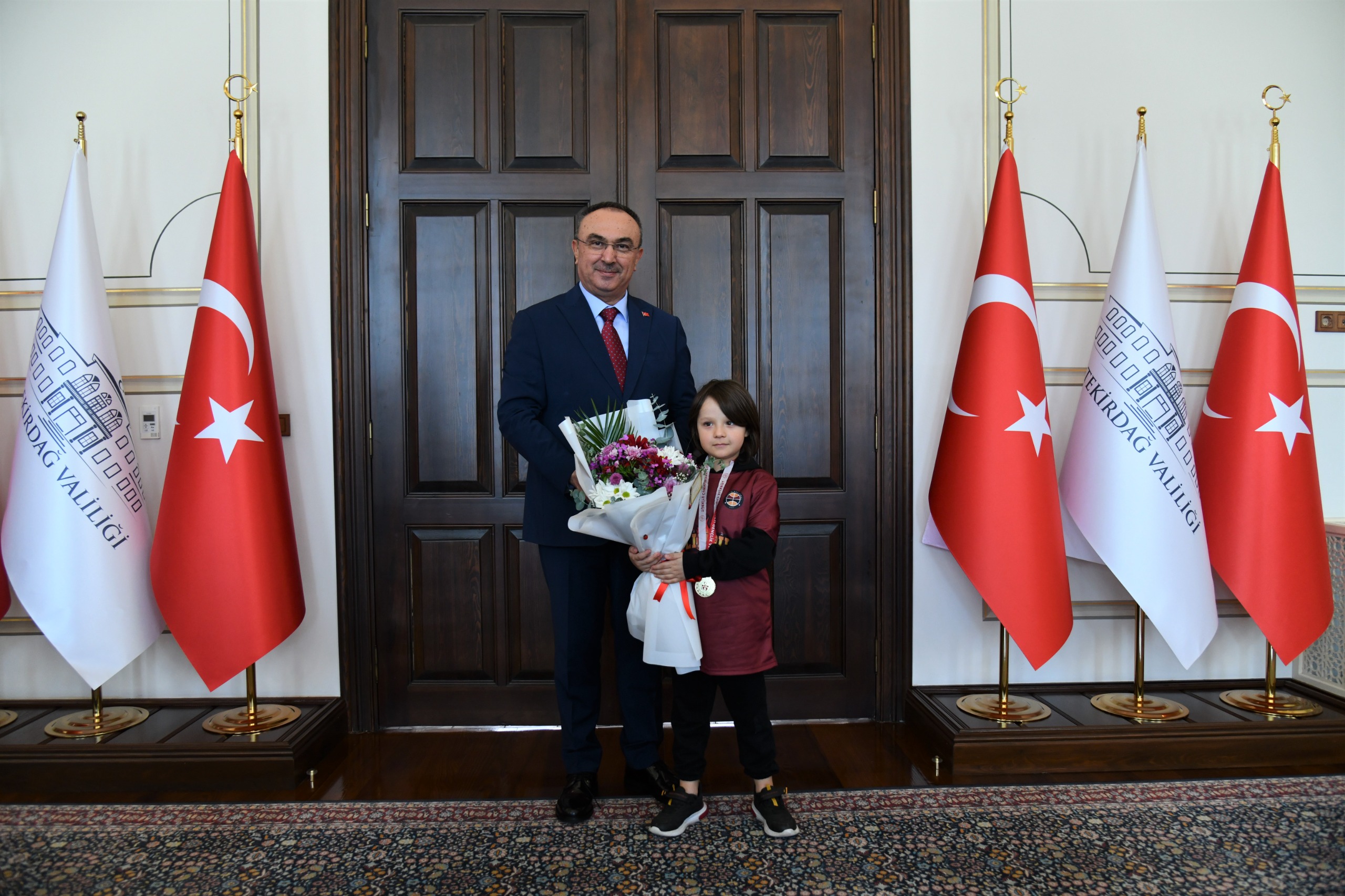 Vali Soytürk Minik Sporcuları Makamında Kabul Etti