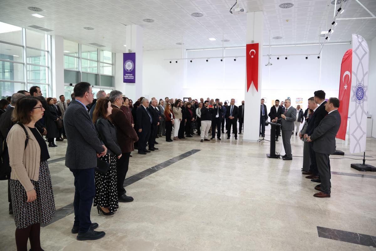 Bayramlaşma Töreninde 20. Yıl Gururu Rektör Şahin: Gönüllerimizde İki Büyük Sevincin  Heyecanını Bir Arada Yaşıyoruz