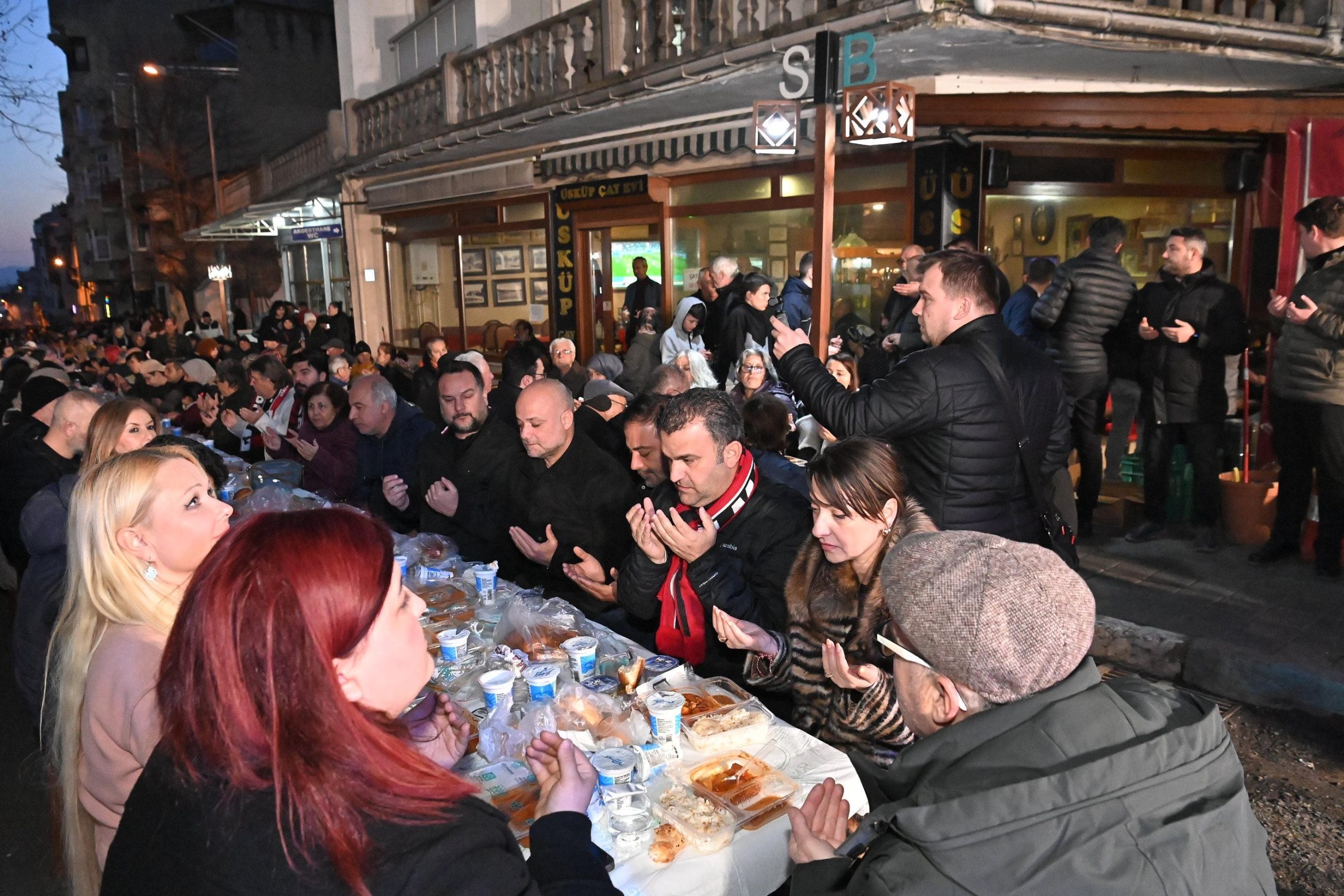 Süleymanpaşa Belediyesinden Beş Mahallede Daha İftar Coşkusu