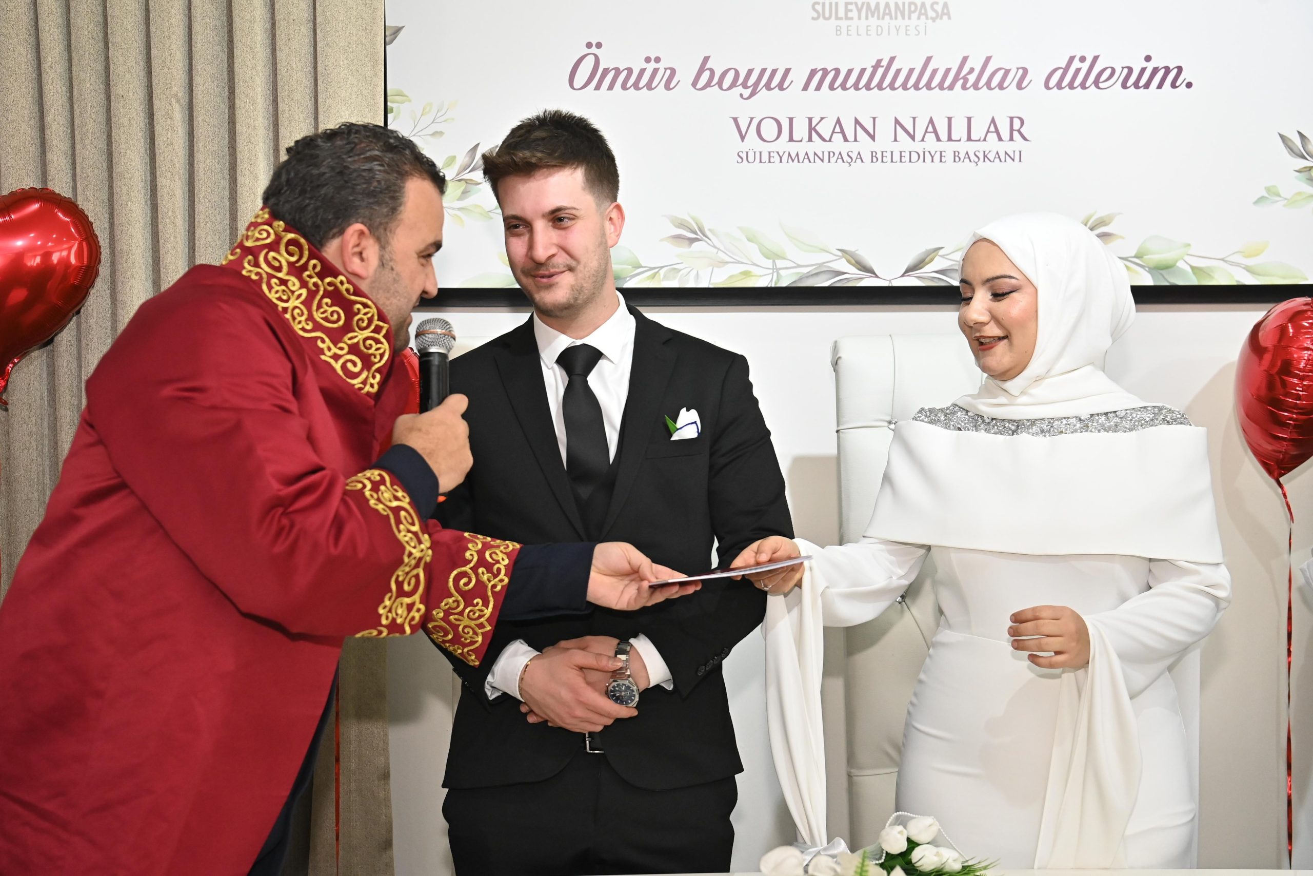 Süleymanpaşa Belediyesinden Yeni Evlenenlere 14 Şubat Sürprizi