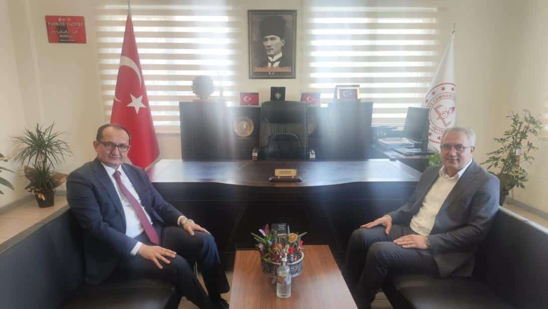 Tekirdağ Sağlık-Sen Başkanı İlçe Milli Eğitim Müdürü Fahri Kırmızı’yı Ziyaret Etti