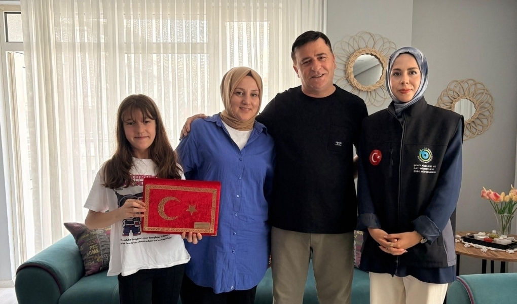 BÜYÜKŞEHİR’DEN GAZİ AİLESİNE ANLAMLI DOĞUM GÜNÜ SÜRPRİZİ