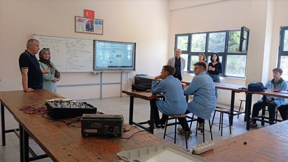 Mesleki ve Teknik Eğitim Kurumlarımızda “Maarifin Kalbinde Marifetli Gençlik” Etkinlikleri Gerçekleştirildi
