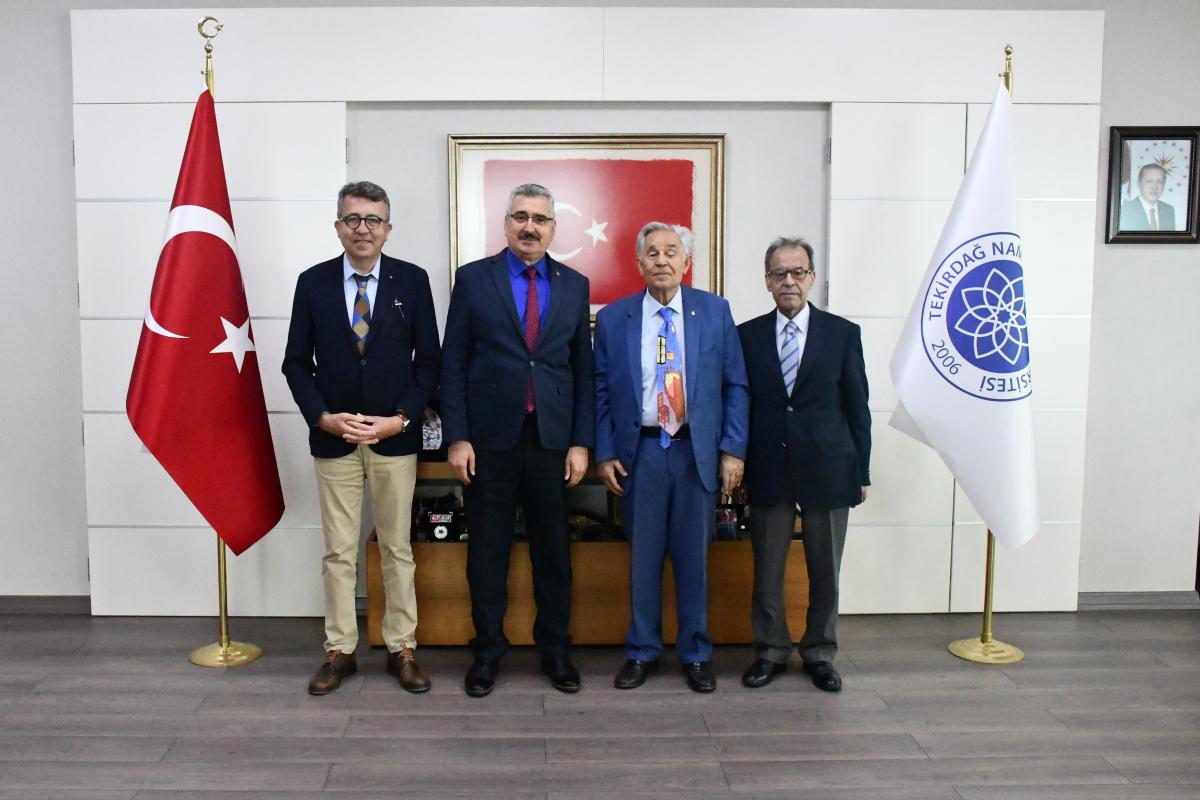 REKTÖRÜMÜZE NEZAKET ZİYARETİ