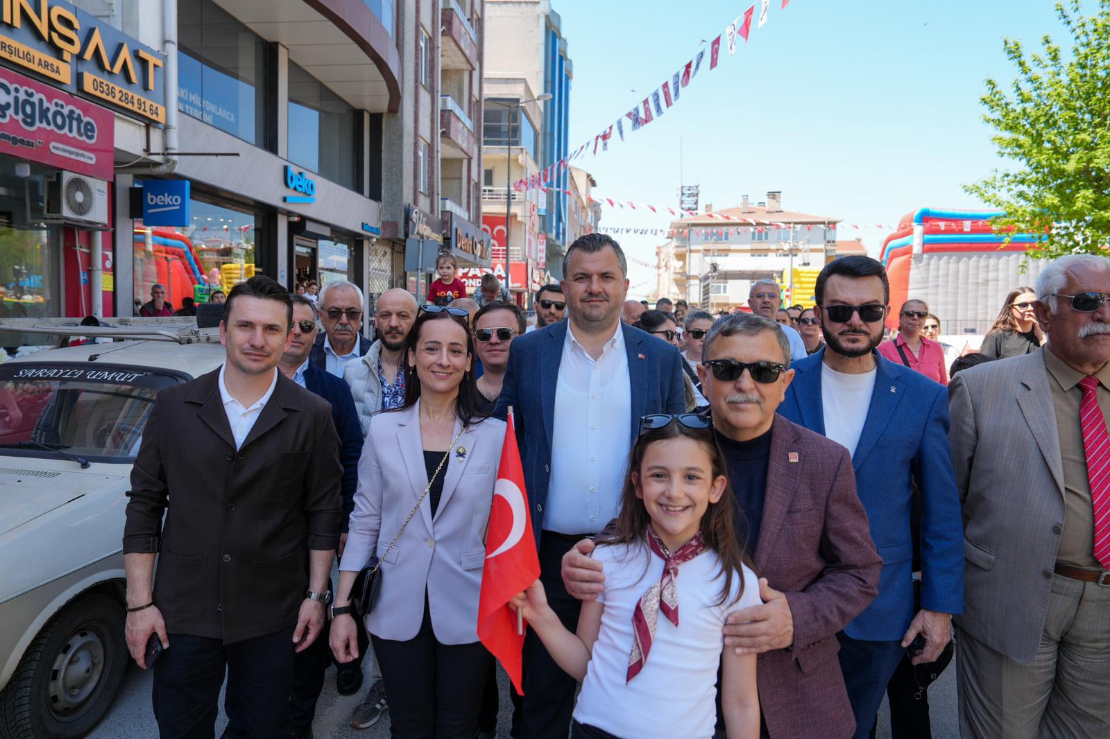 Saray belediyesi çocuk şenliği’ne yoğun i̇lgi