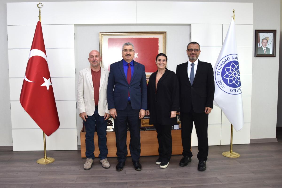 ÜNİVERSİTEMİZ REKTÖRÜNE NEZAKET ZİYARETİ