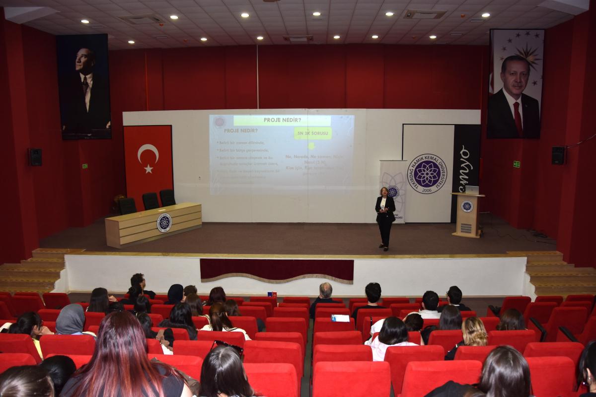ÜNİVERSİTEMİZDE GENÇLERE YÖNELİK PROJE FON KAYNAKLARININ TANITIMI VE PROJE GELİŞTİRME ATÖLYESİ III GERÇEKLEŞTİRİLDİ