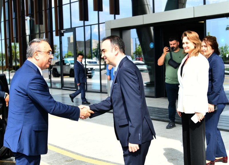 Vali Soytürk Kurban Bayramı Münasebetiyle Tekirdağ Şehir Hastanesi’ni Ziyaret Etti