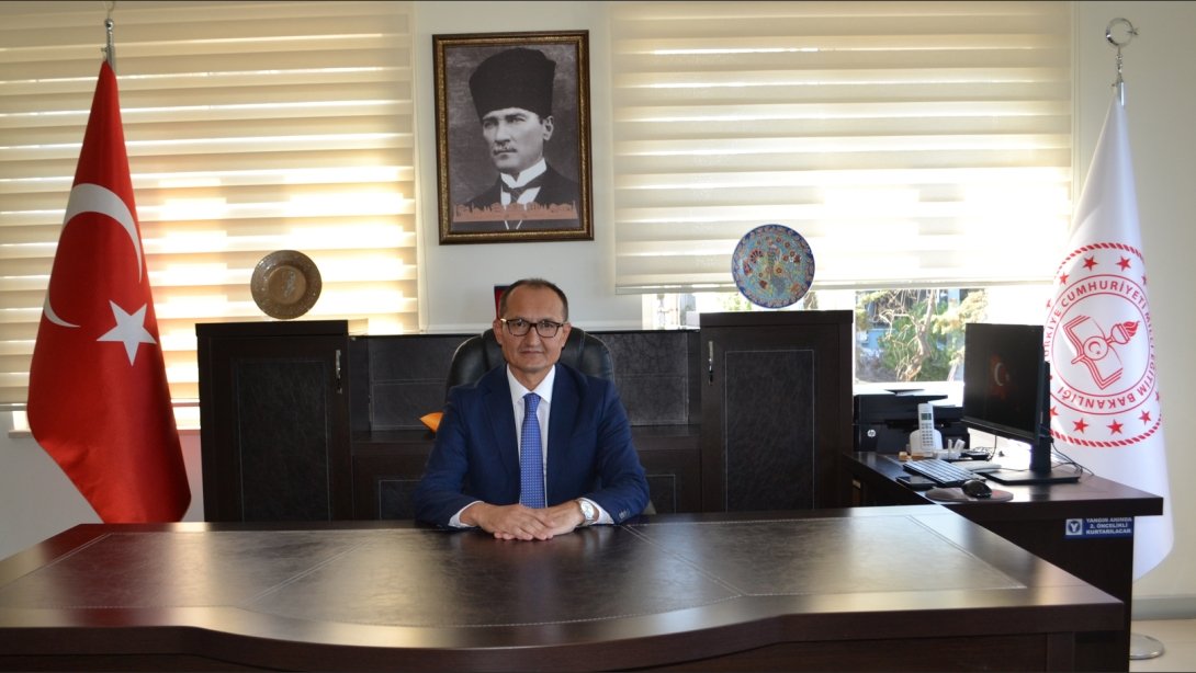 İlçe Milli Eğitim Müdürü Fahri Kırmızı 2025-2026 Eğitim Öğretim Yılı Sene Sonu Mesajı Yayımladı
