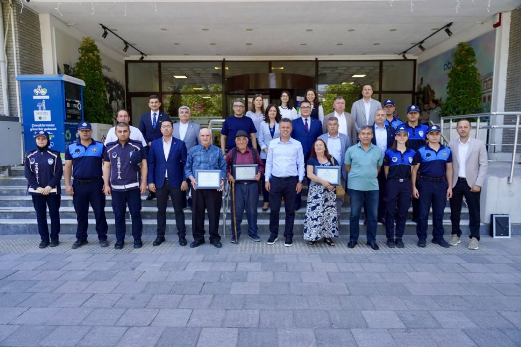 Yemin Heyecanı ve Emeklilik Gururu Bir Arada Yaşandı