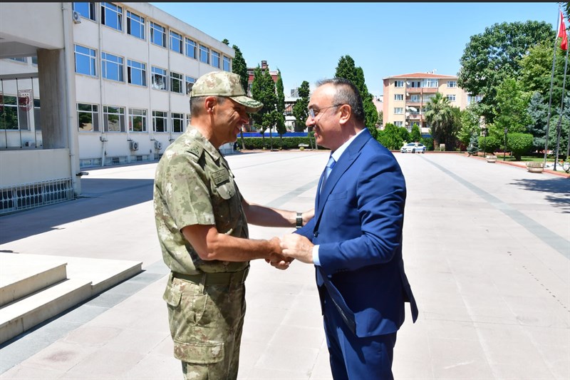 Vali Soytürk 2. Kolordu Komutanı Vural’ı Ziyaret Etti