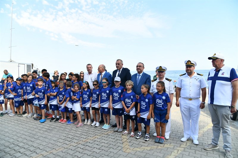 Vali Soytürk Açık Kabotaj ve Denizcilik Kupası Yelken Yarışları Ödül Töreni’ne Katıldı